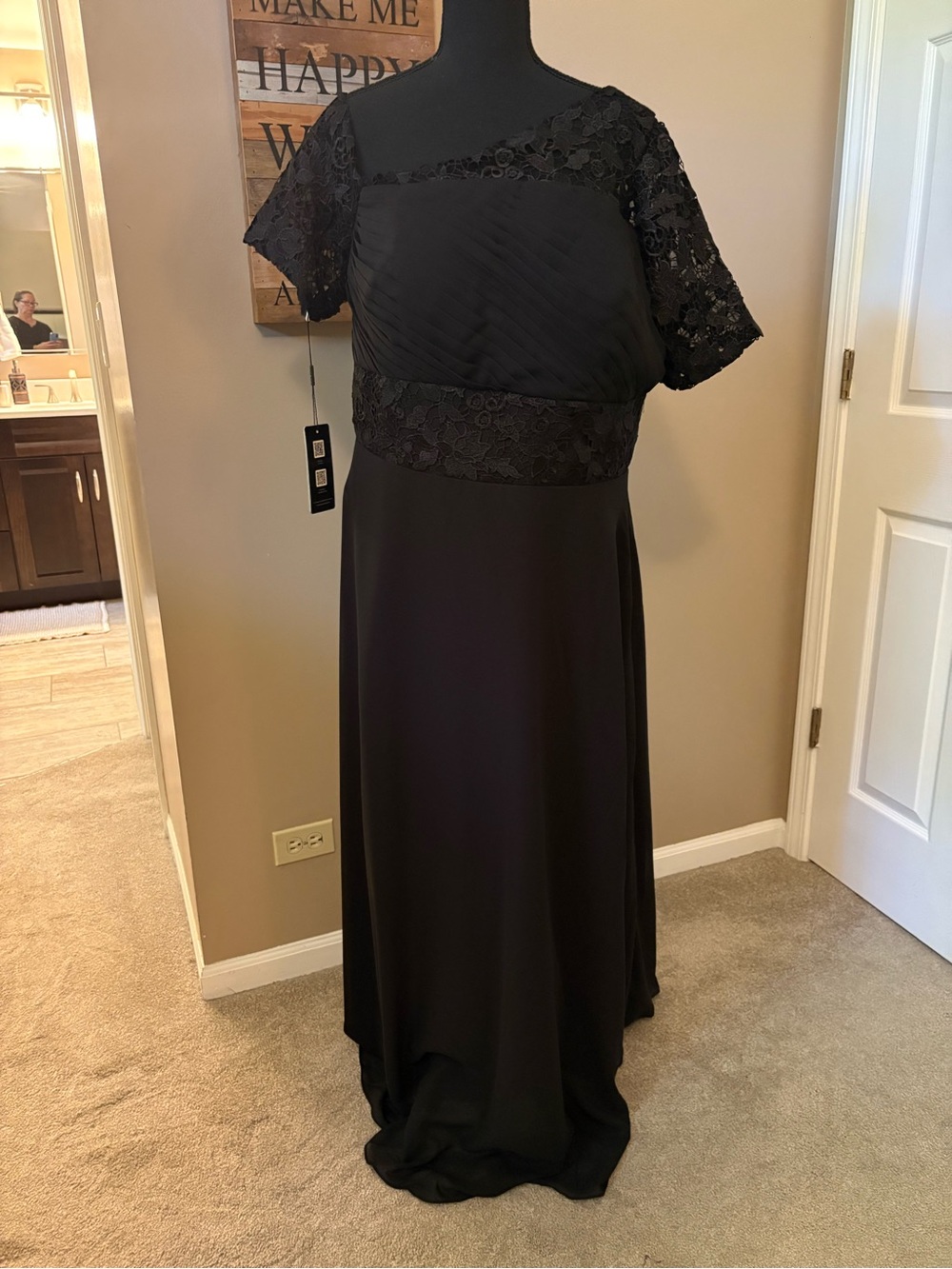 Chic One-Shoulder Evening Dress with Lace Bodice - perfect for black tie events - Picture 3 of 9